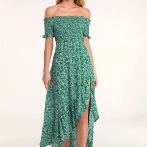 Lulu’s flowy green floral maxi dress, perfect for weddings
